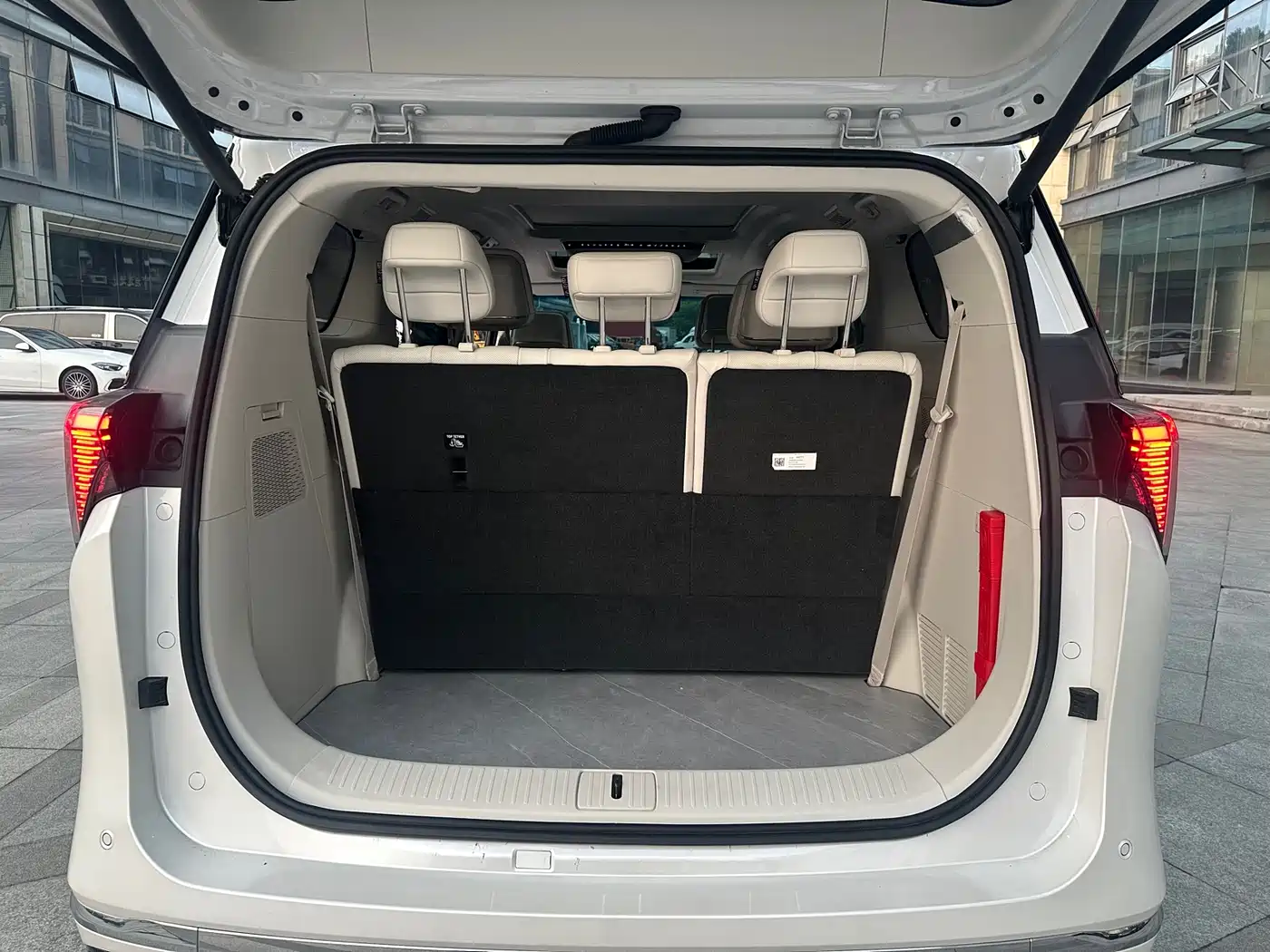 Buick GL8 New Energy 2024 Landglory Premium Edition 7-Seater фото 25