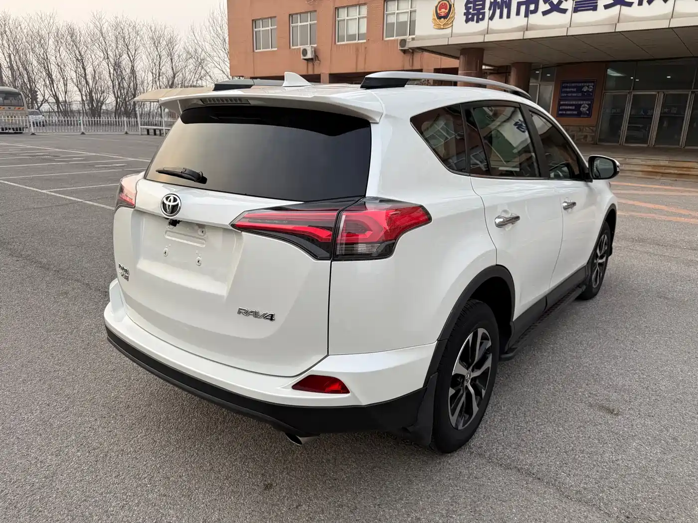 Toyota RAV4 Rongfang 2016 2.0L CVT 2WD Comfort (China V) фото 7