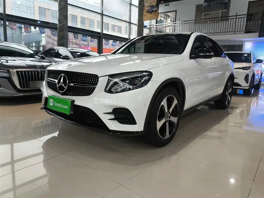 Mercedes-Benz GLC Coupe 2019 Facelift GLC 200 4MATIC Coupe SUV