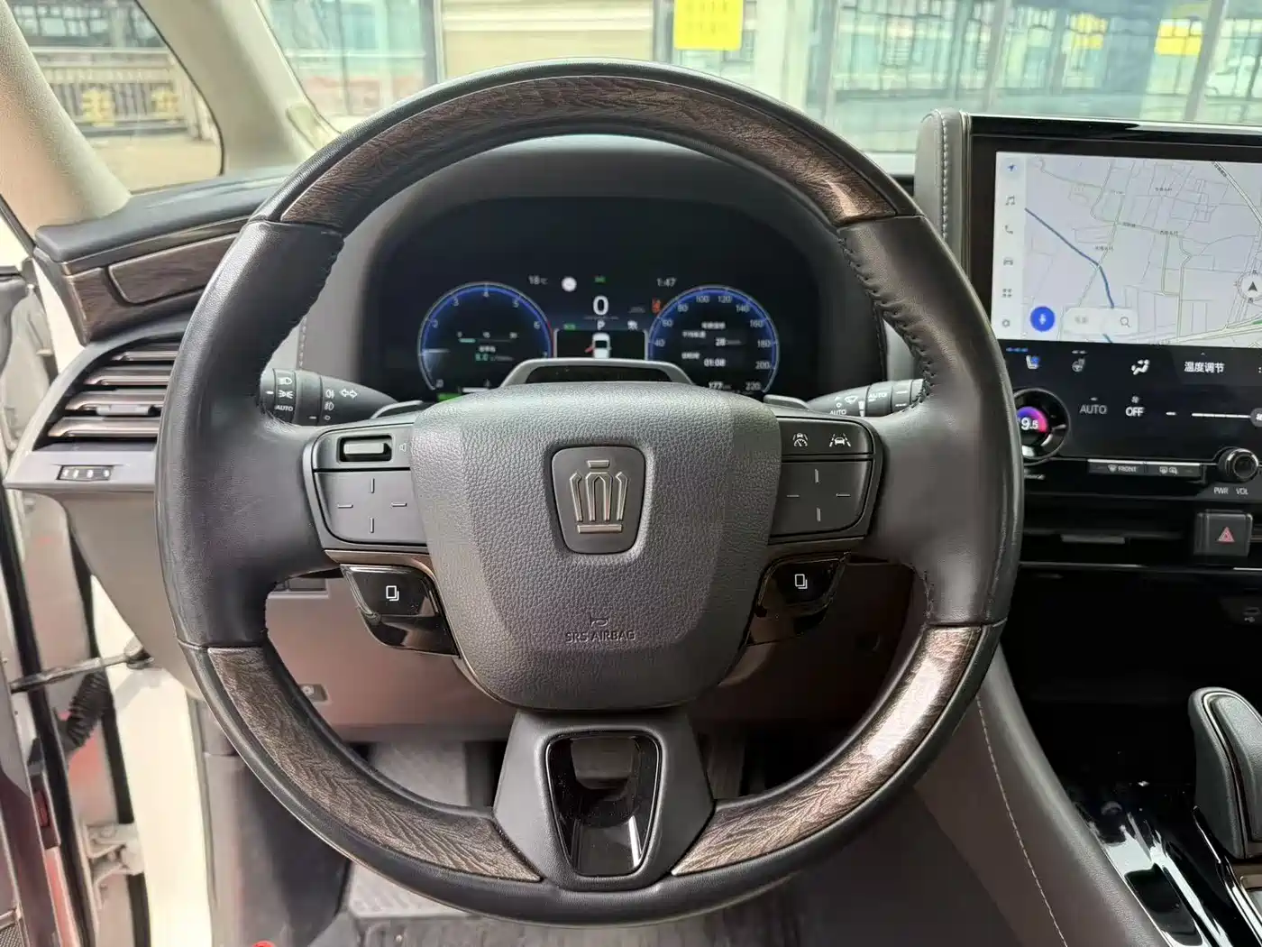 Toyota Vellfire 2024 Crown Hybrid 2.5L Executive Premium Edition фото 14