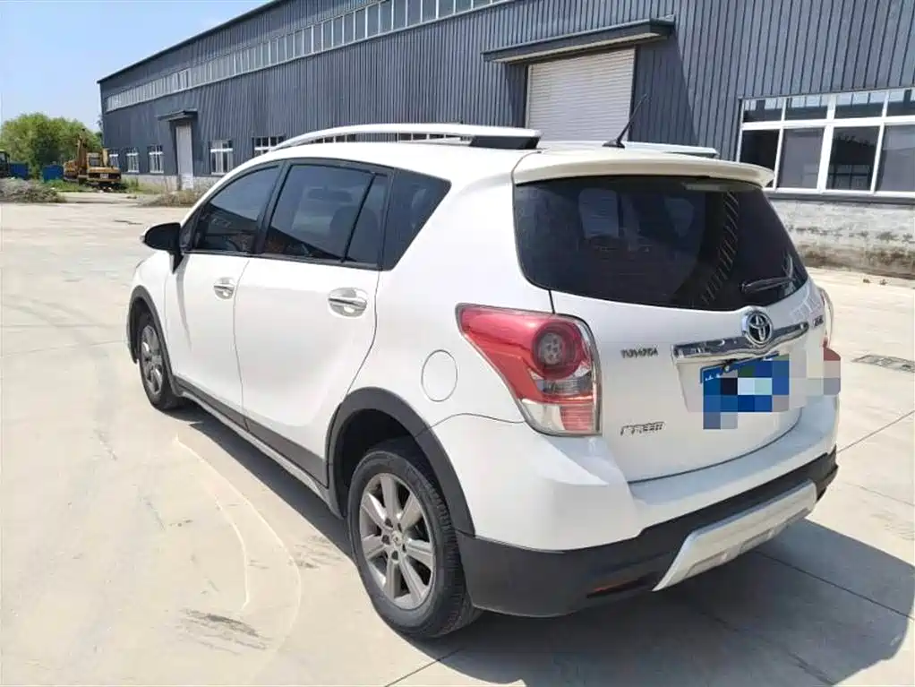Toyota E'Z 2015 180E CVT Crossover Edition фото 7