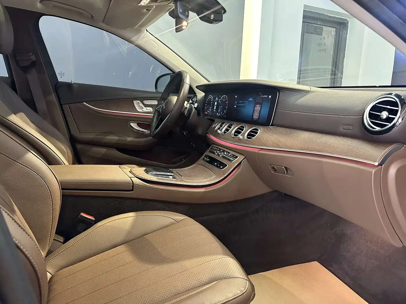 Mercedes-Benz E-Class 2022 Facelift III E 300 L Luxury фото 17