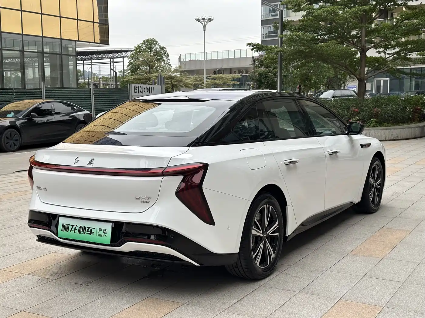 Hongqi EH7 2024 820 Pro Glory Edition фото 4