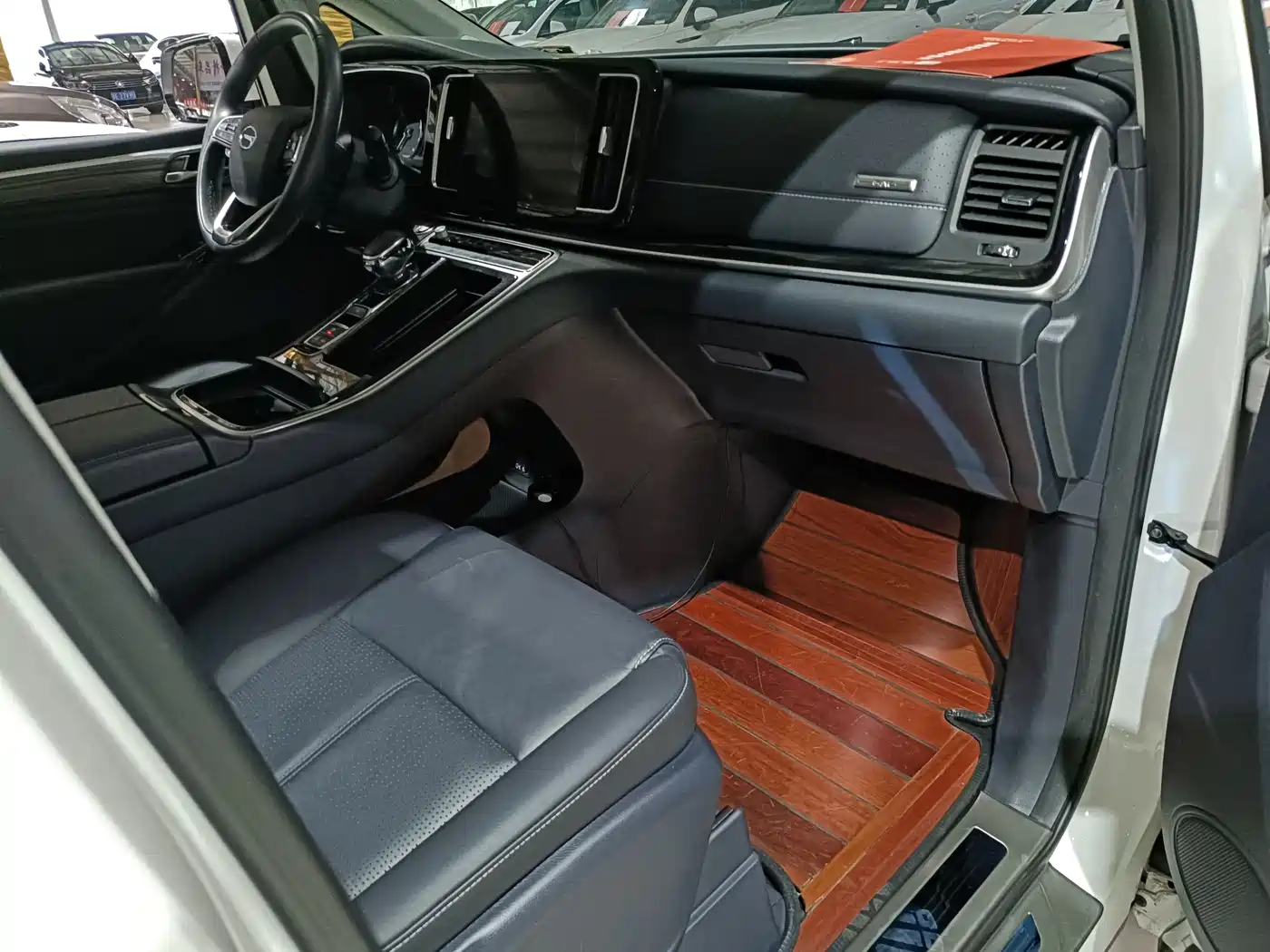 GAC Trumpchi Trumpchi M8 2021 Leading Show Series 390T Premium Edition фото 8