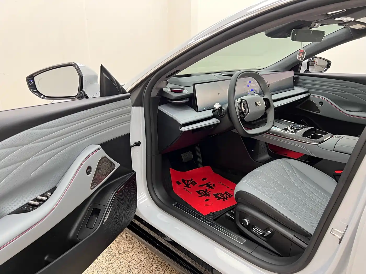 Geely Galaxy Galaxy E8 2025 2025 700km Long Voyage Smart Drive Edition