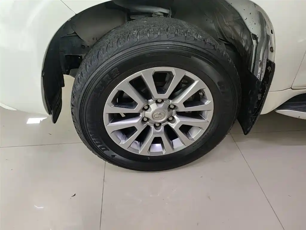 Toyota Prado 2018 3.5L Automatic TX-L Rear-mounted Spare Tire фото 23