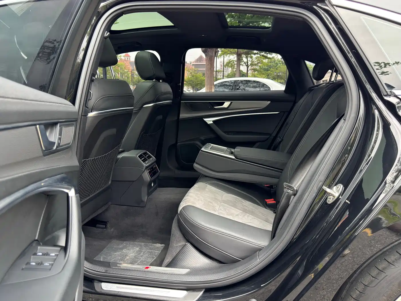 Audi A6L 2021 45 TFSI Exclusive Sport фото 13