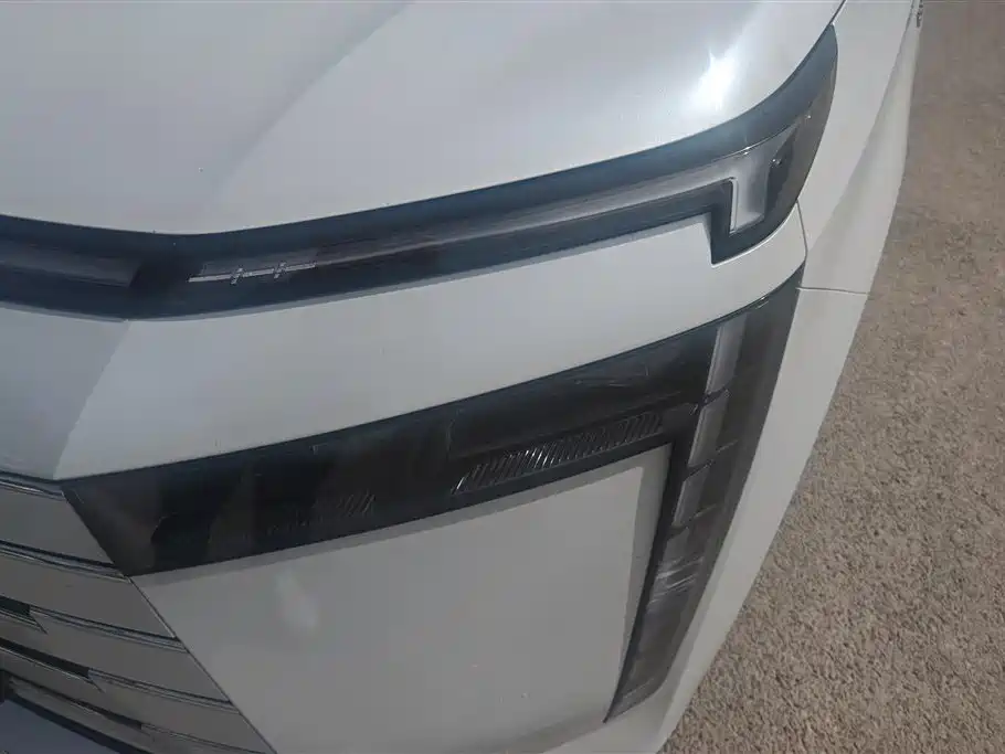 GAC TRUMPCHI E8 NEW ENERGY