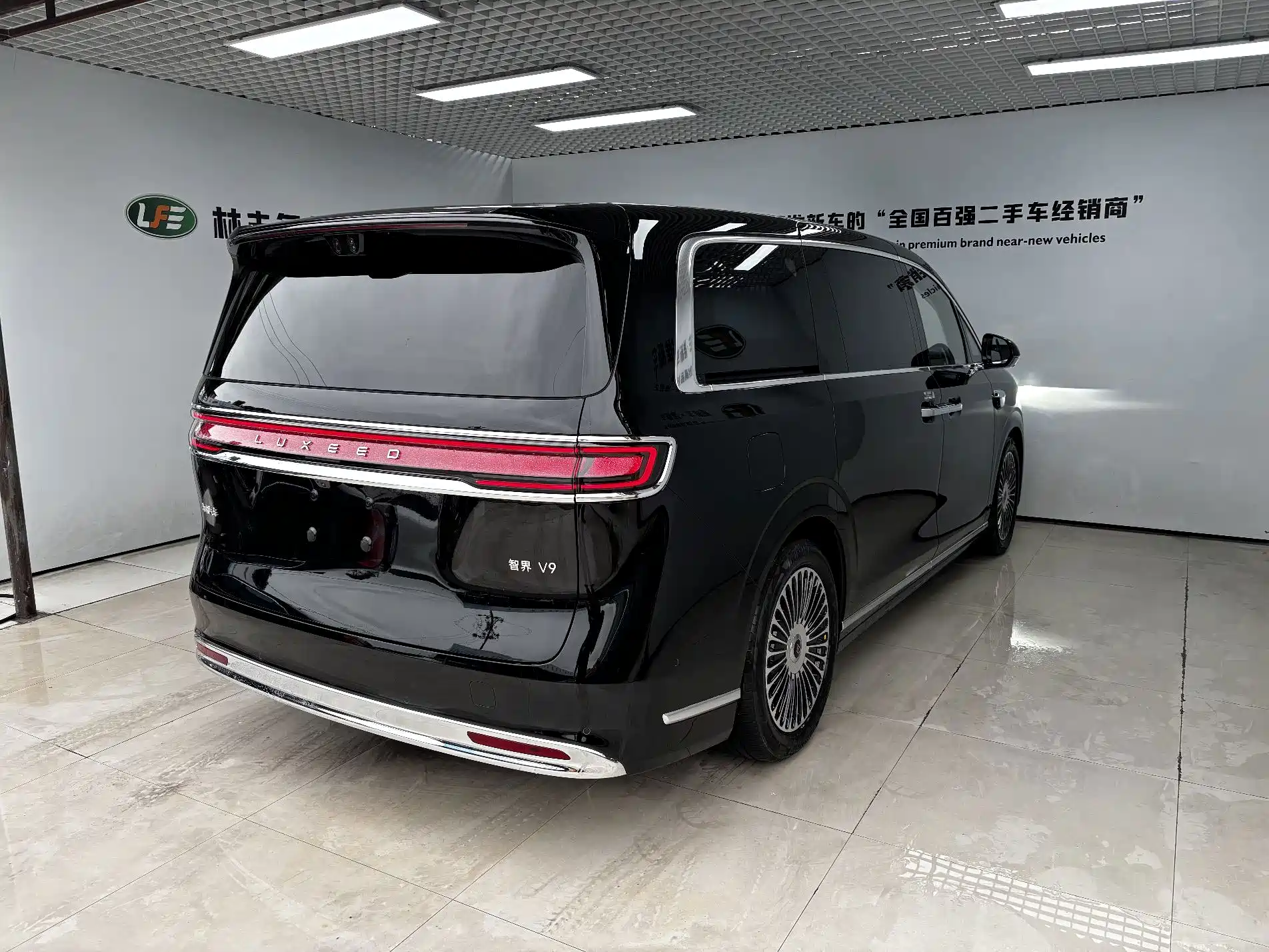 Фото 5 - Zhijie Zunjie MPV