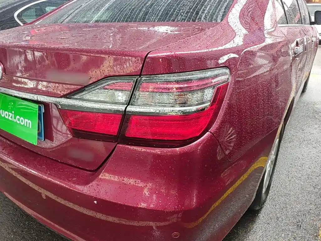 Фото 8 - Toyota Camry