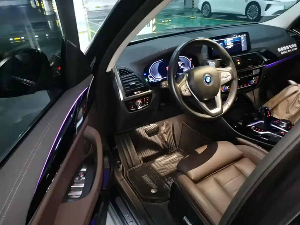 BMW iX3 2021 Leading фото 12