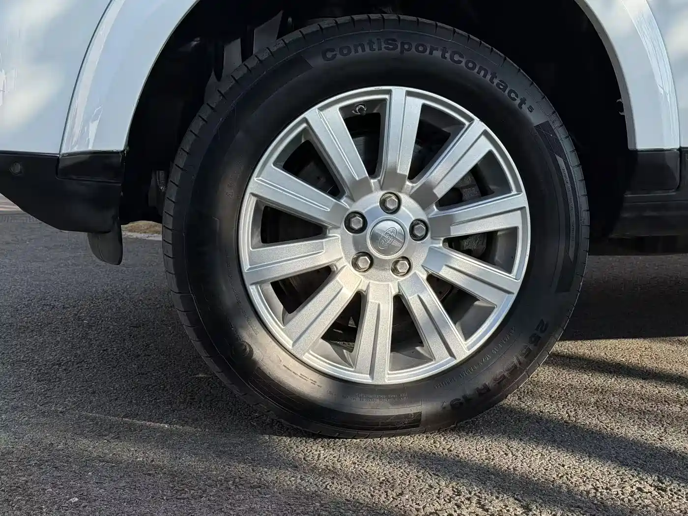Land Rover Discovery 2015 3.0 SDV6 HSE Diesel фото 4