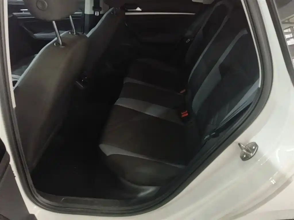 Volkswagen Lavida 2023 1.5L Auto Delight Edition фото 24