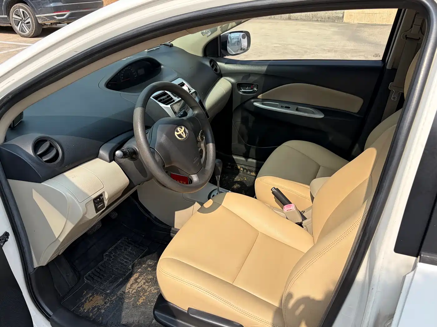 Toyota Vios 2010 Model 1.6L GL-i AT фото 4