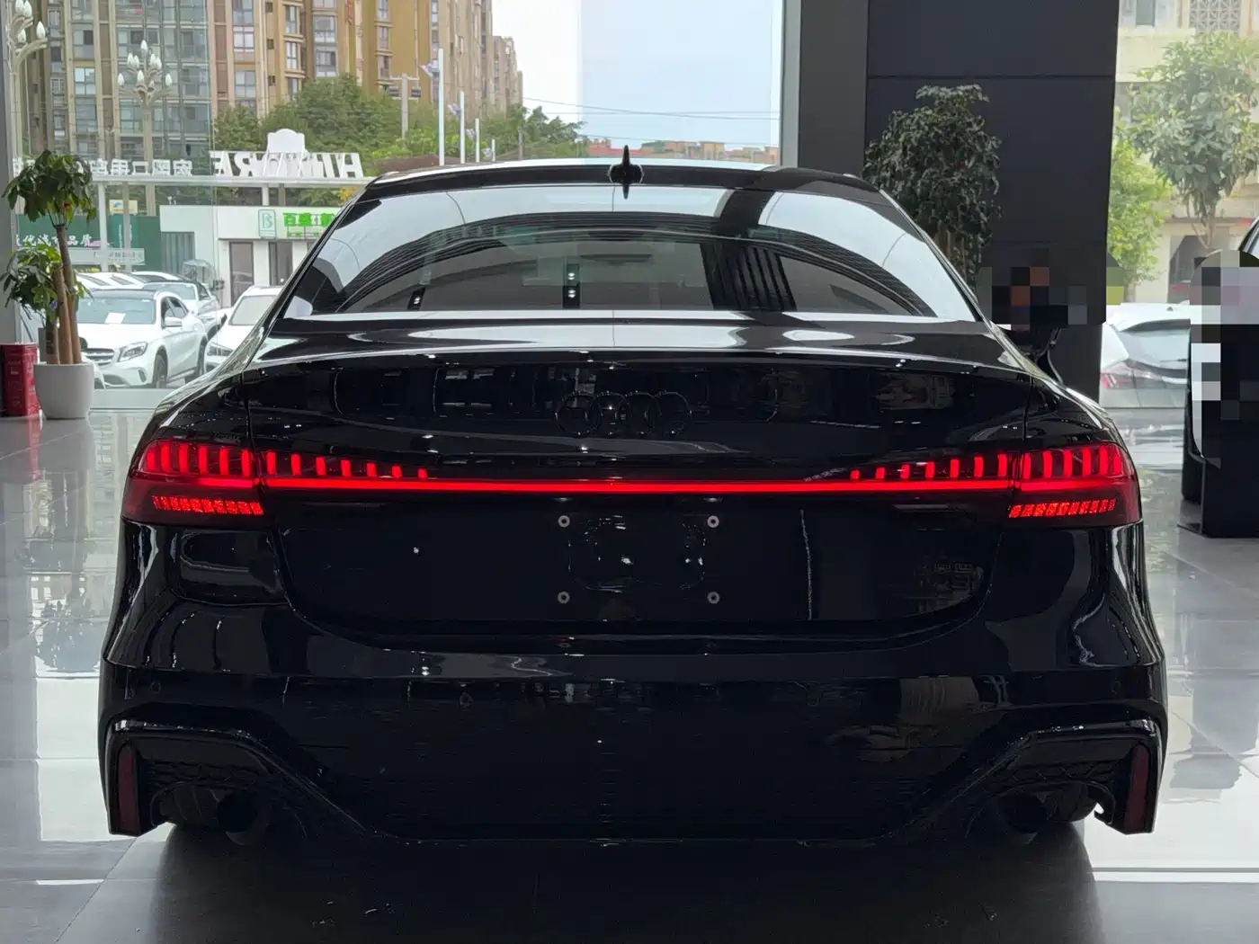 Audi A7L 2024 45TFSI S-line Dream Edition Crystal Package фото 10