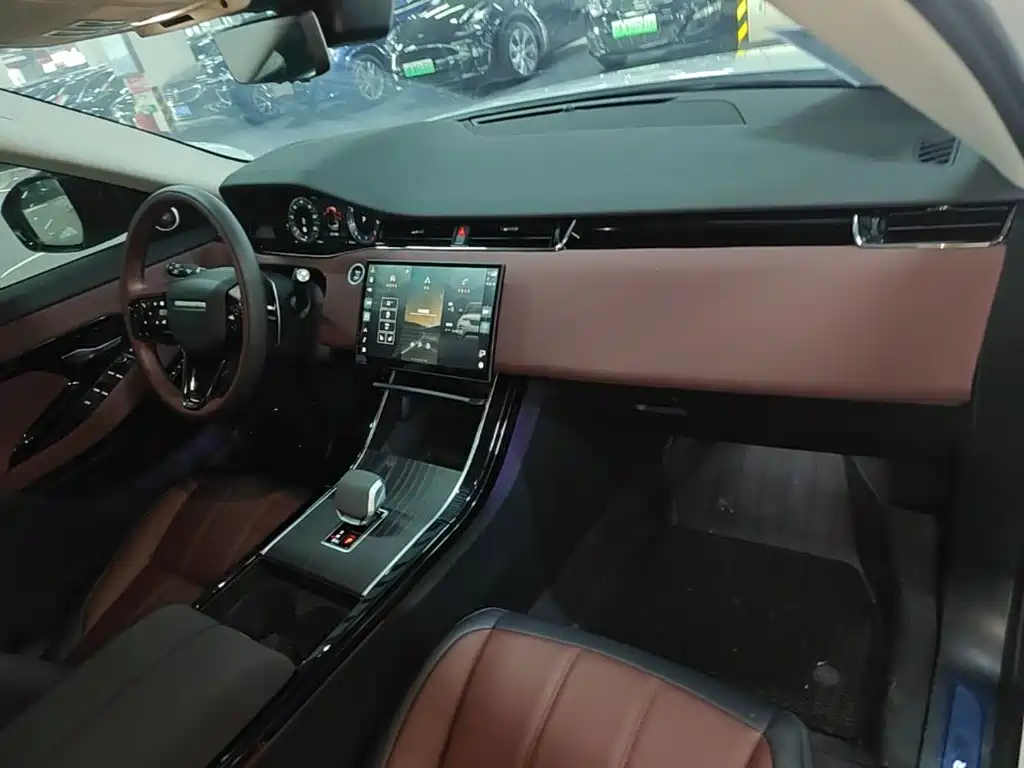 Land Rover Range Rover Evoque 2026 2024 Range Rover Evoque L 249PS Light Master Edition
