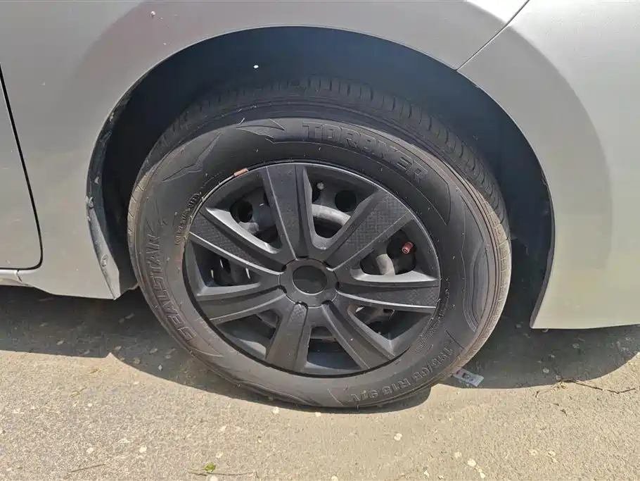 Toyota Levin 2016 1.6E CVT Pioneer Edition фото 6