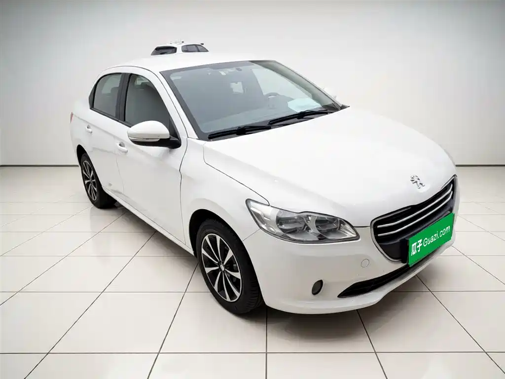 Peugeot 301 2016 1.6L Manual Comfort Edition фото 24