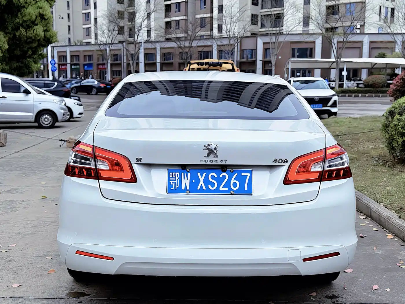 Peugeot 408 2014 1.8L Automatic Luxury Edition фото 5