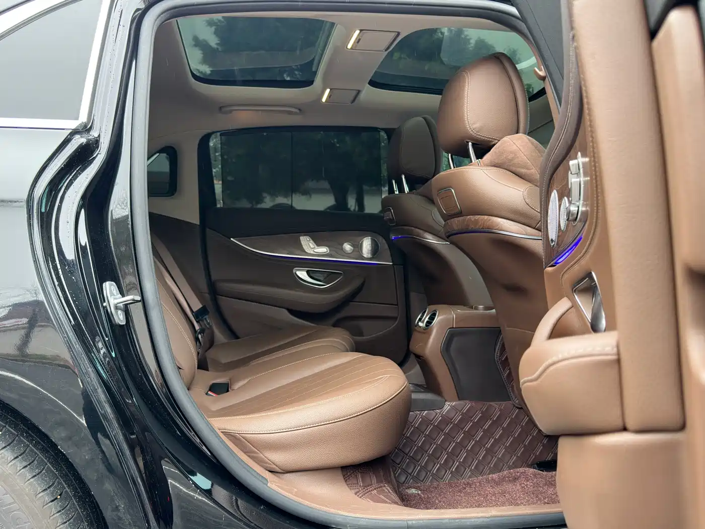 Mercedes-Benz E-Class 2019 Facelift E 300 L Luxury фото 15