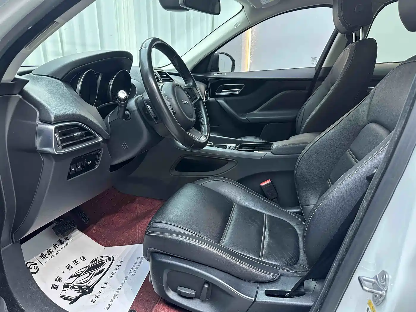 Jaguar F-PACE 2018 2018 2.0T 4WD Urban Premium Edition