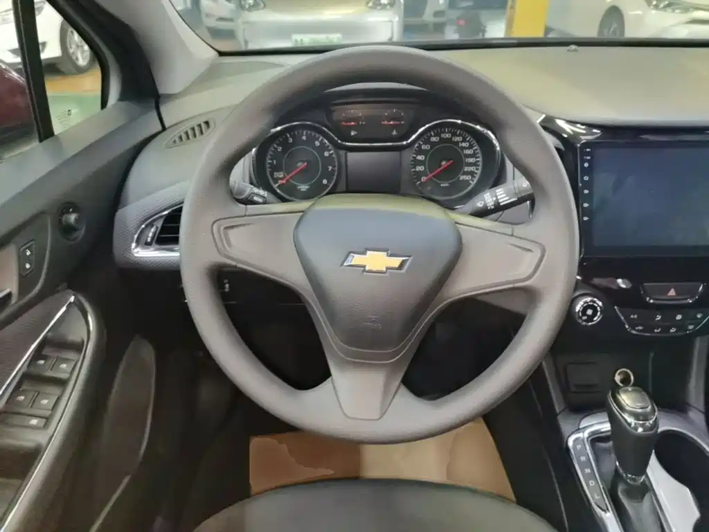 Chevrolet Cruze 2018 2018 320 Automatic Pioneer Sunroof Edition