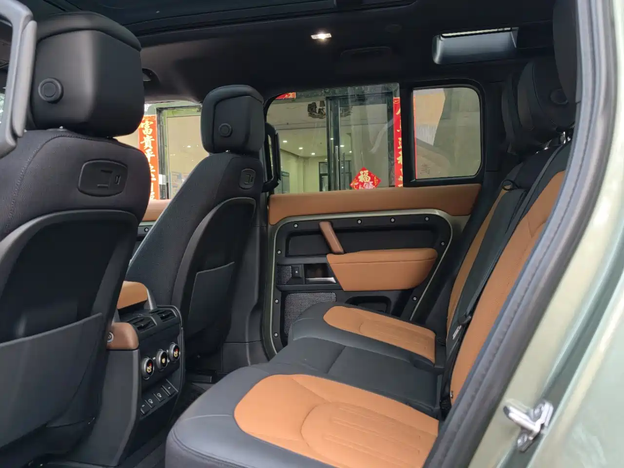 Land Rover Defender 2022 110 P400 X фото 10