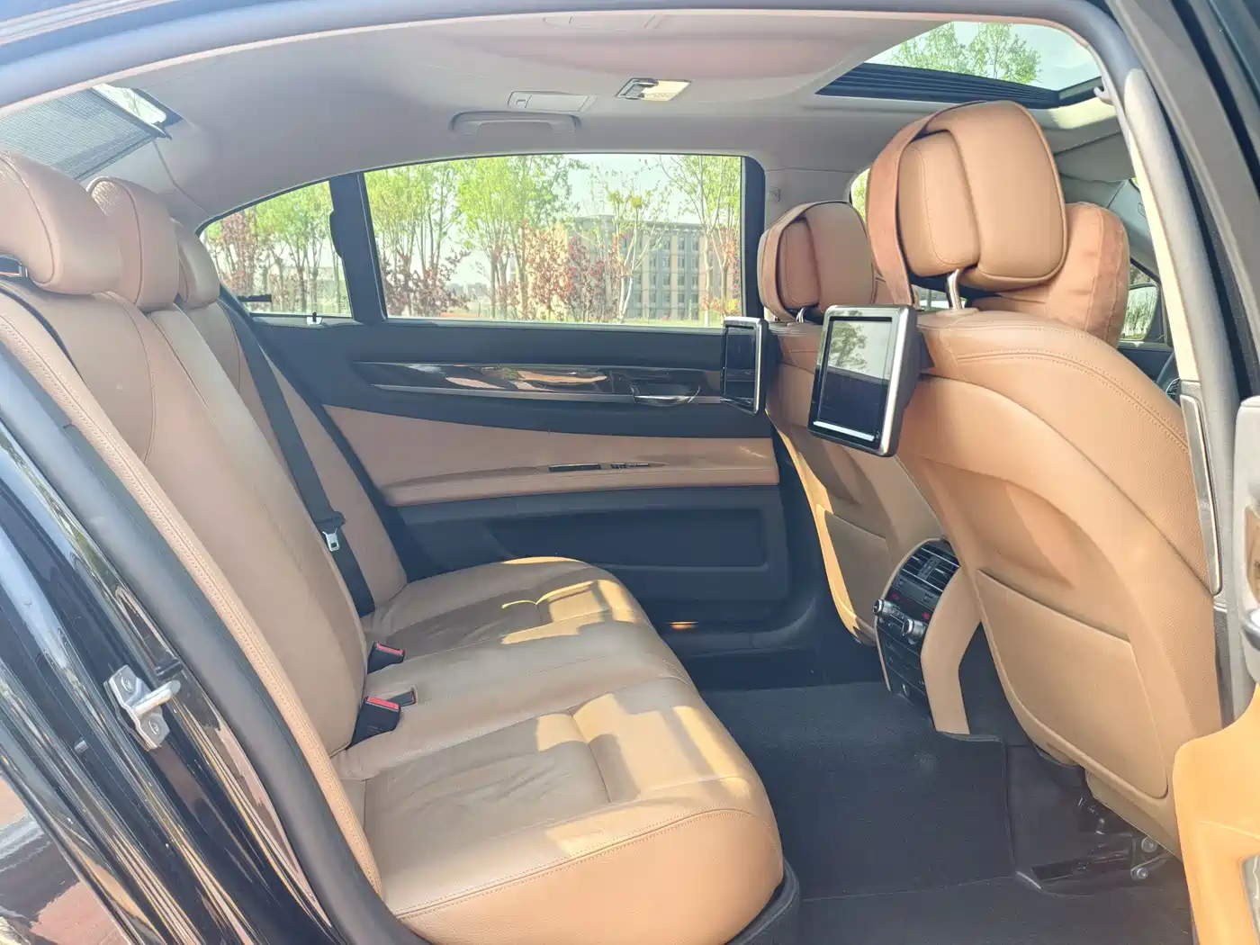 BMW 7 Series 2013 Model 730Li Leading фото 9