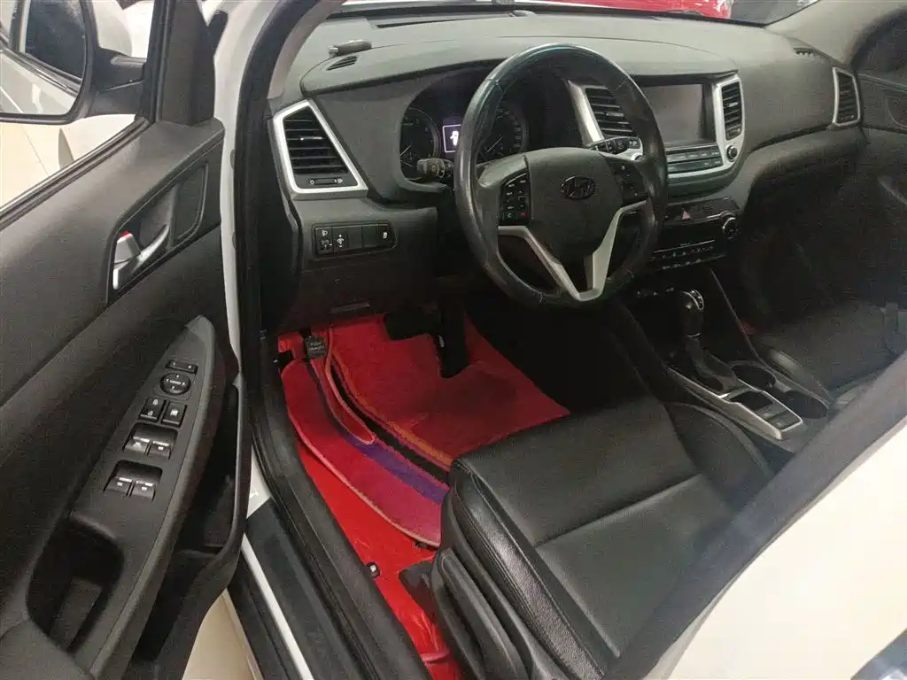 Hyundai Tucson 2015 1.6T Dual Clutch 2WD Smart фото 12