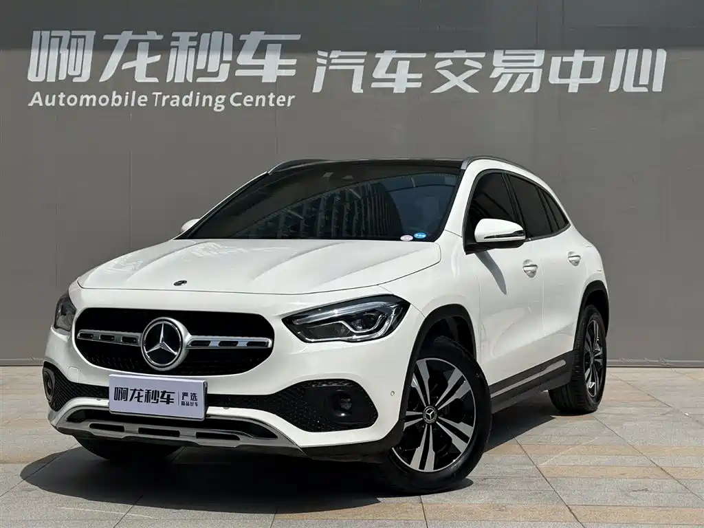 MERCEDES-BENZ GLA