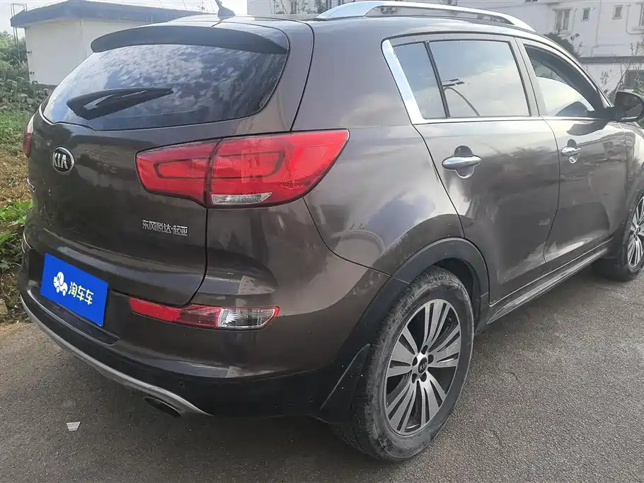 Kia Sportage 2016 2.0L Automatic 2WD DLX фото 3