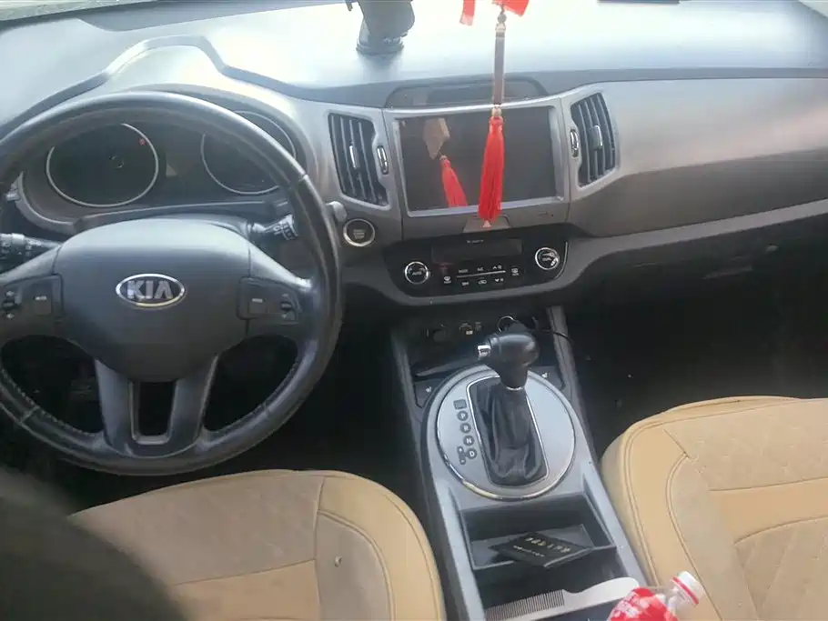 Kia Sportage 2016 2.0L Automatic 2WD DLX фото 12