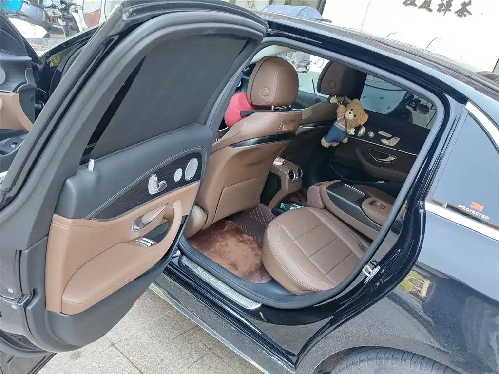 Mercedes-Benz E-Class 2020 E 300 L Sport Luxury Model фото 12