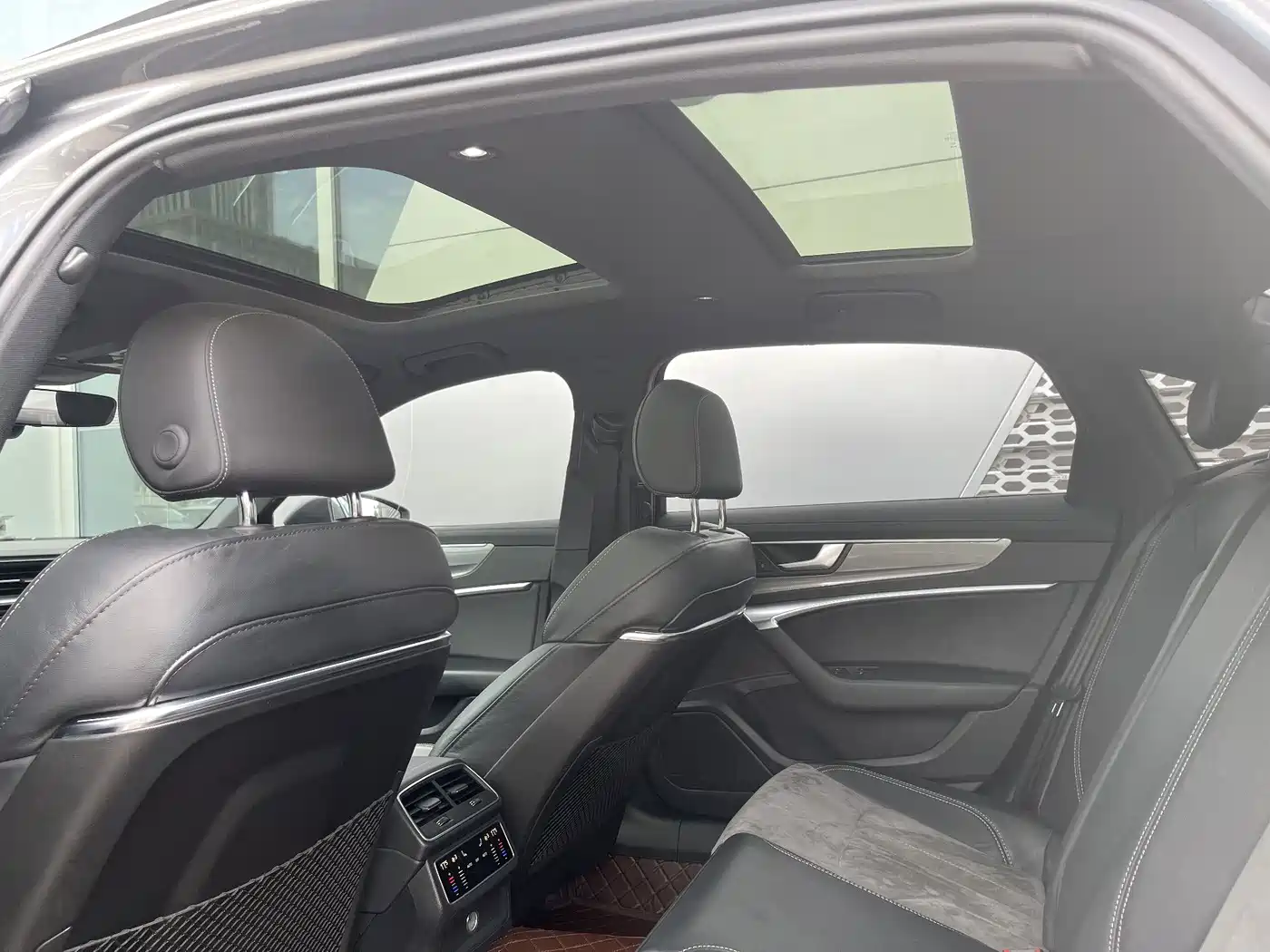 Audi A6L 2021 45 TFSI Exclusive Sport фото 11