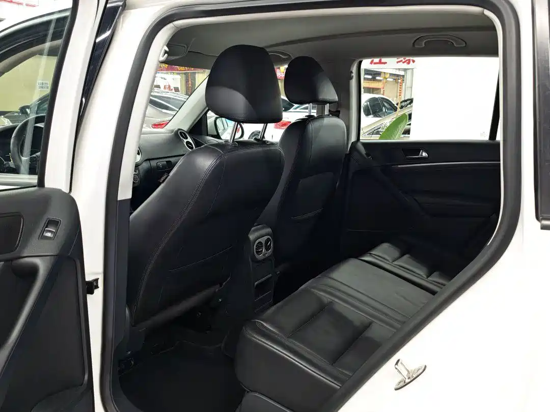 Volkswagen Tiguan 2015 1.8TSI Automatic 4WD Comfortline фото 7