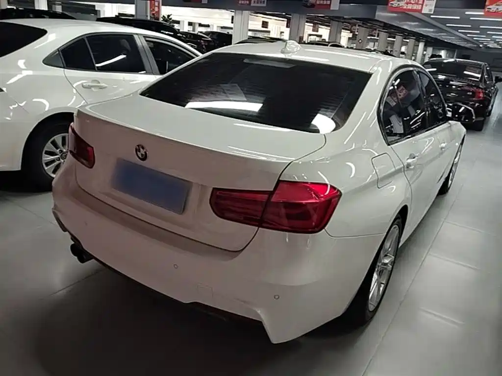 BMW 3 Series 2017 320i M Sport фото 7