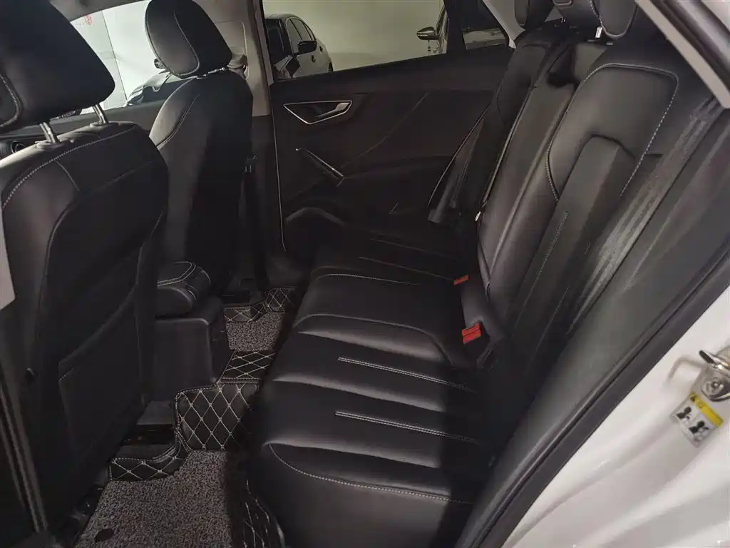 Audi Q2L 2018 35 TFSI Launch Exclusive Edition China VI фото 15