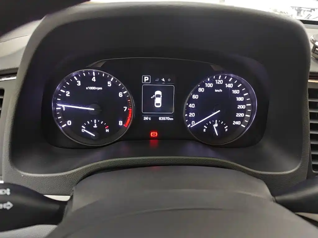 Hyundai Elantra 2016 Model 1.6L Automatic Smart Elite фото 12