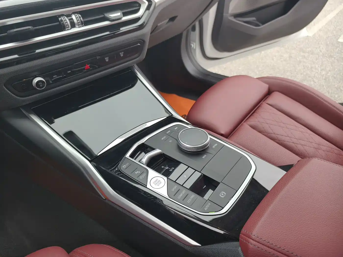 BMW 3 Series 2023 320Li M Sport Package фото 14