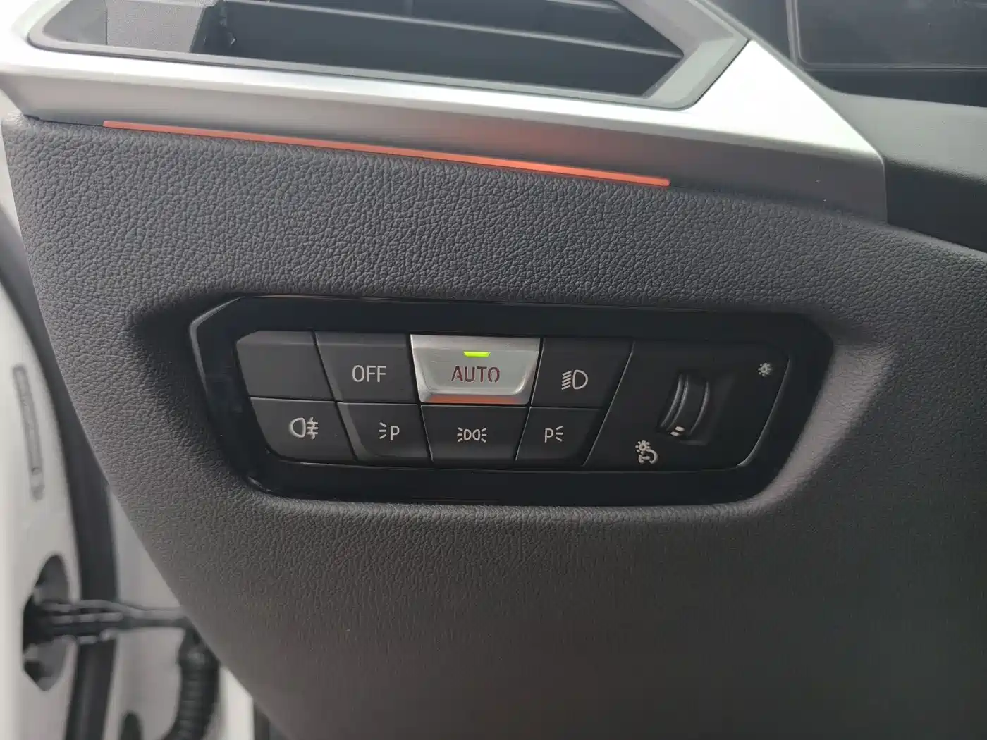 BMW 3 Series 2023 320Li M Sport Package фото 17