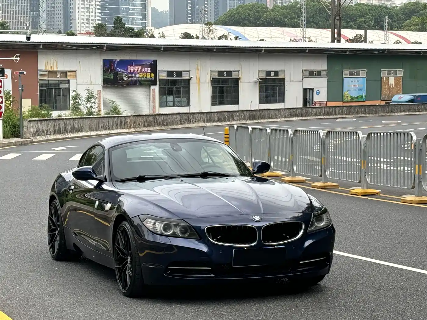 BMW Z4 2013 sDrive20i Leading фото 26