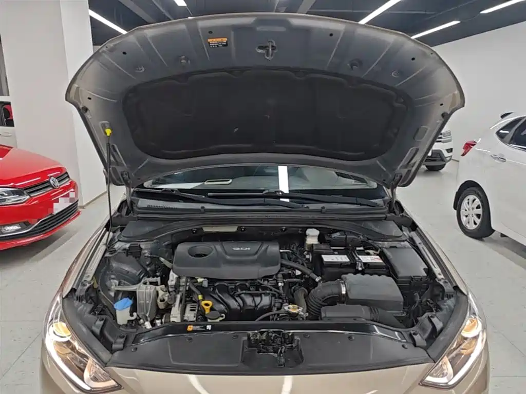 Hyundai Elantra 2016 Model 1.6L Automatic Smart Elite фото 23