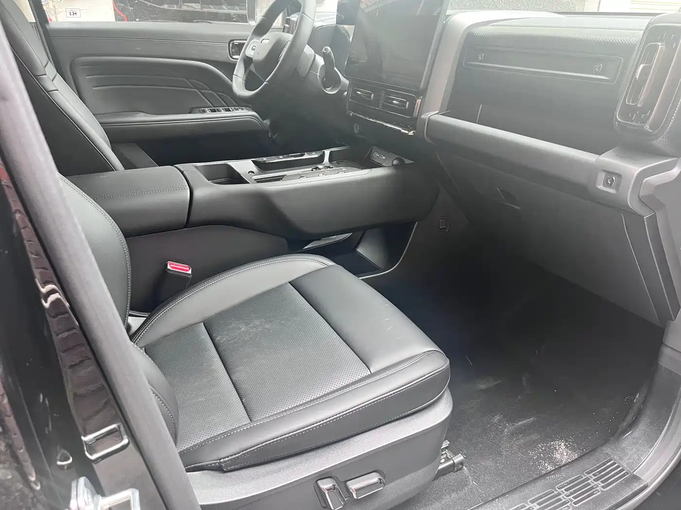 Haval Meng Long NEV 2026 Hi4 102 Premium фото 13
