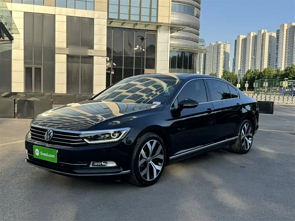 Volkswagen Magotan 2017 380TSI DSG Premium фото 2