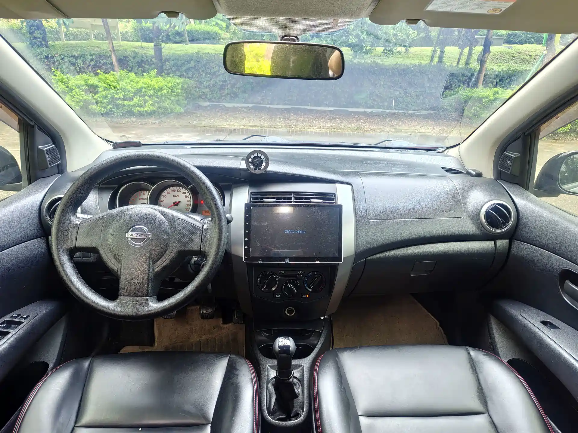 صورة 50 - Nissan Livina