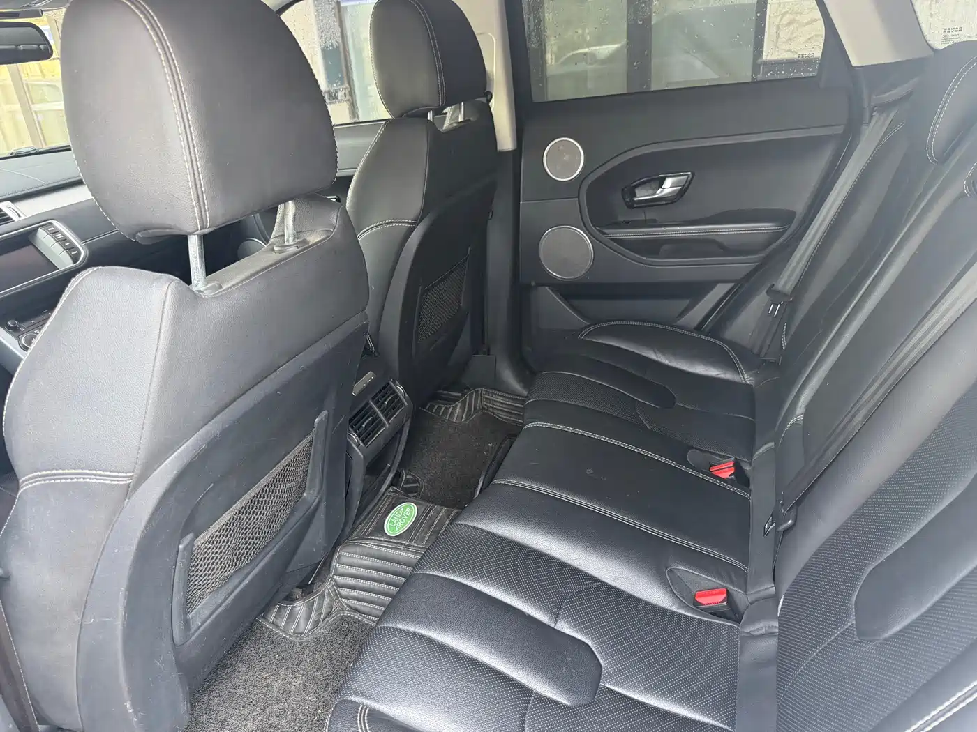Land Rover Range Rover Evoque (Import) 2015 2.0T 5-door Dynamic Edition фото 6