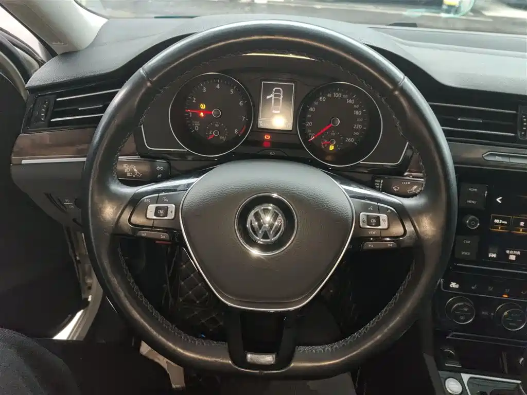 Volkswagen Magotan 2019 330TSI DSG Luxury Class China VI фото 11