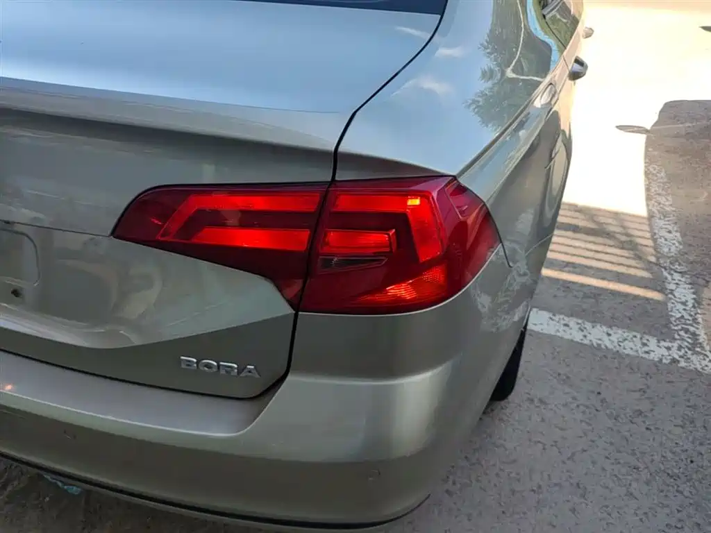 Volkswagen Bora 2016 Model 1.6L Automatic Fashion фото 8