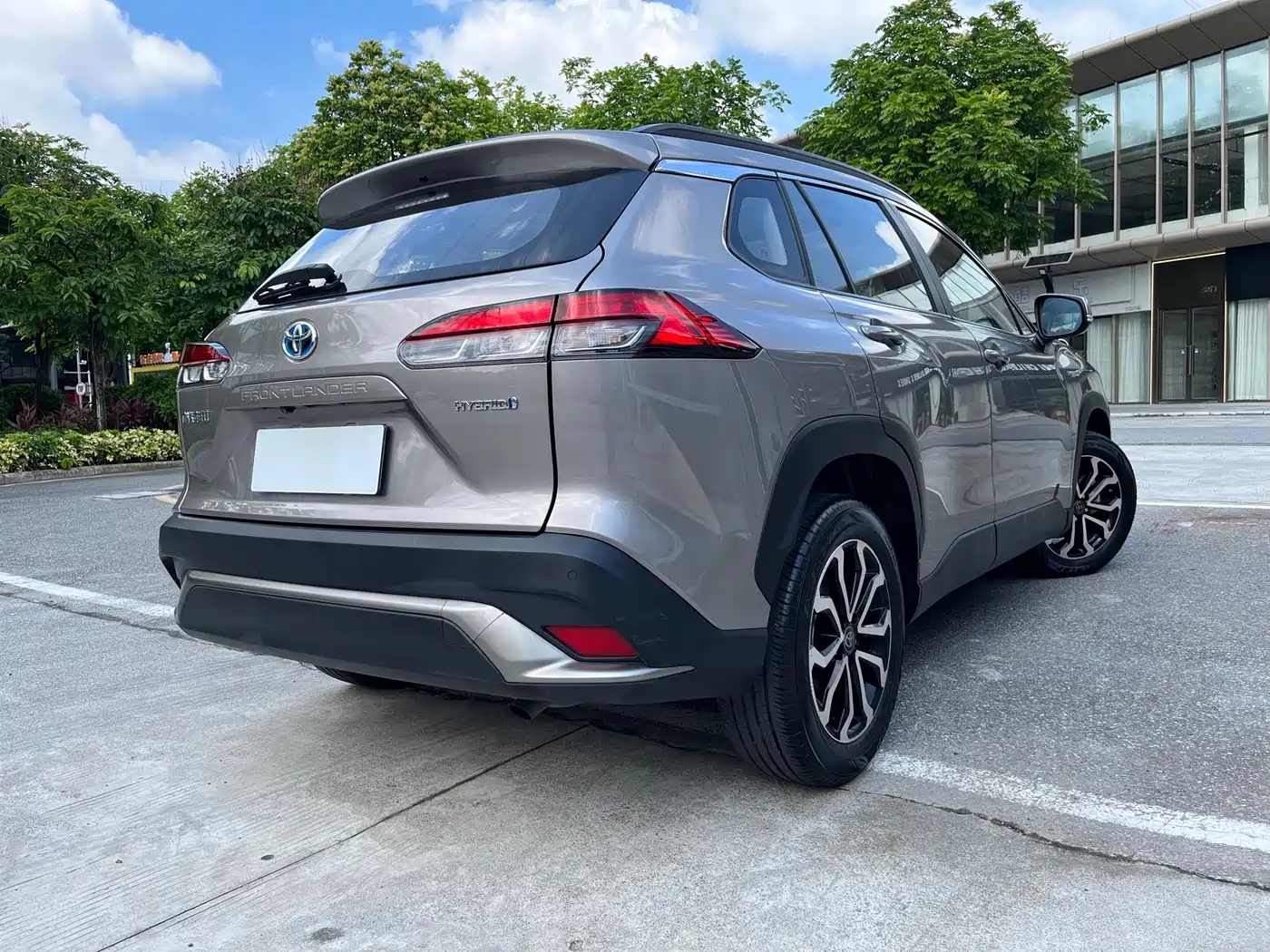 Toyota Frontlander 2023 2.0L Smart Hybrid Dual Engine Prestige Edition фото 6
