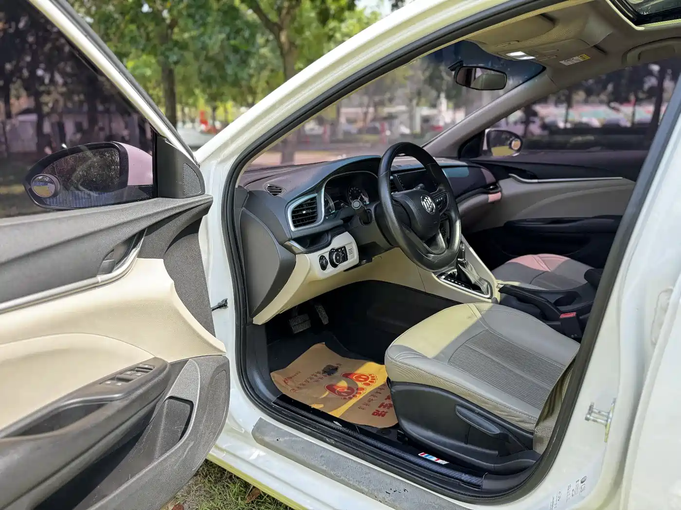 Buick Excelle 2017 15N Automatic Elite фото 5